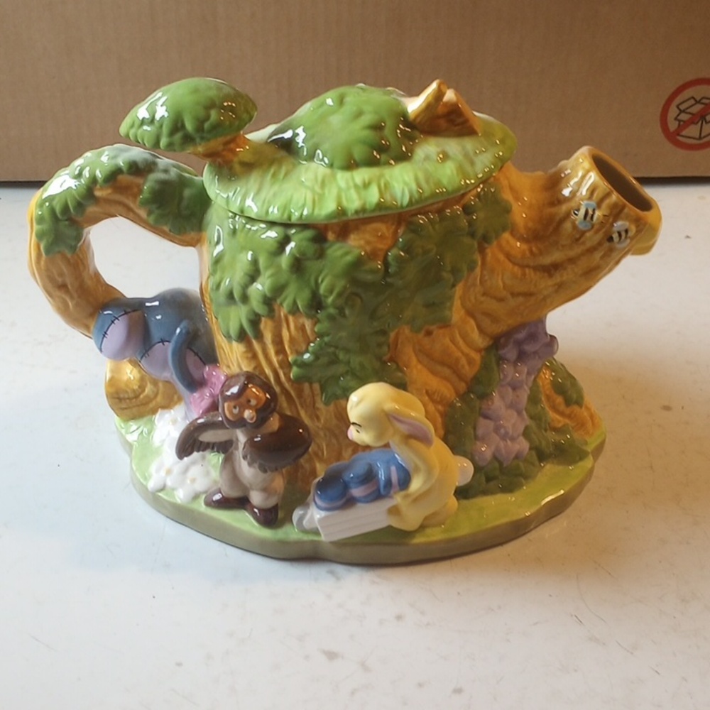 NWT Vintage Ceramic Disney Teapot & Lid.  Pooh Tigger Piglet Eeyore Owl Rabbit - Picture 4 of 11